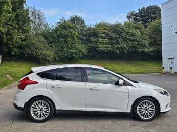 Ford Focus 1.0T EcoBoost Zetec Euro 5 (s/s) 5dr