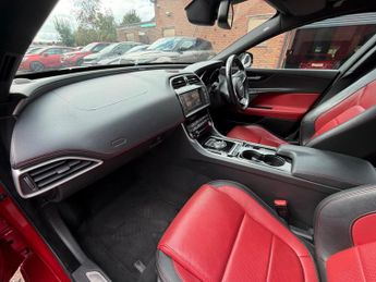 Jaguar XE 2.0d R-Sport Auto Euro 6 (s/s) 4dr