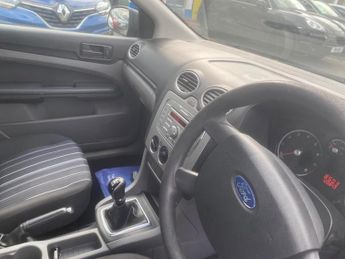 Ford Focus 1.4 Studio 5dr