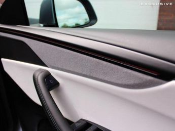 Tesla Model Y 84.7kWh (Dual Motor) Long Range Auto 4WDE 5dr