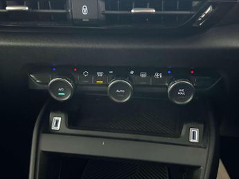 Citroen e-C4 50kWh Sense Plus Hatchback 5dr Electric Auto (136 ps)