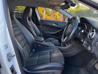 Mercedes-Benz GLA 1.6 GLA180 Urban Edition 7G-DCT Euro 6 (s/s) 5dr