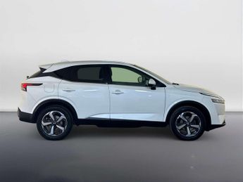 Nissan Qashqai 1.3 DIG-T MHEV N-Connecta SUV 5dr Petrol Hybrid Manual Euro 6 (s