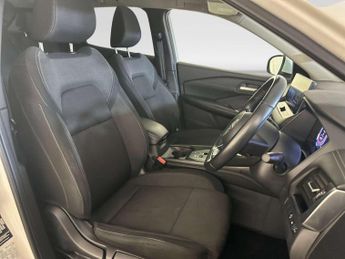 Nissan Qashqai 1.3 DIG-T MHEV N-Connecta SUV 5dr Petrol Hybrid Manual Euro 6 (s