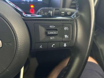 Nissan Qashqai 1.3 DIG-T MHEV N-Connecta SUV 5dr Petrol Hybrid Manual Euro 6 (s