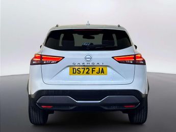 Nissan Qashqai 1.3 DIG-T MHEV N-Connecta SUV 5dr Petrol Hybrid Manual Euro 6 (s