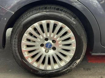 Ford Focus 1.6 TDCi DPF Titanium 5dr