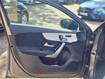 Mercedes-Benz A Class 1.3 A180 AMG Line Edition (Premium Plus) 7G-DCT Euro 6 (s/s) 5dr