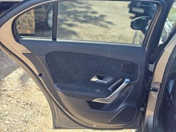 Mercedes-Benz A Class 1.3 A180 AMG Line Edition (Premium Plus) 7G-DCT Euro 6 (s/s) 5dr