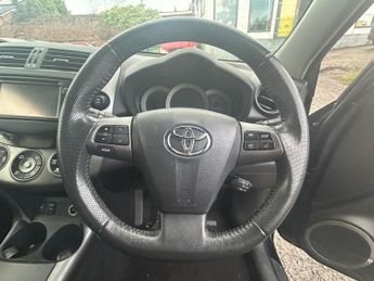 Toyota RAV4 2.2 D-4D XT-R 4WD Euro 5 5dr