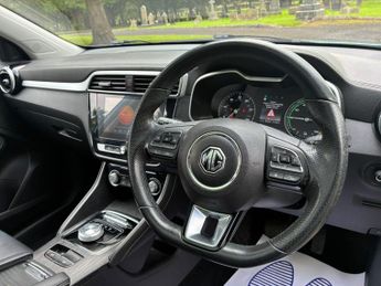 MG MG ZS 44.5kWh Exclusive Auto 5dr