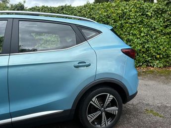 MG MG ZS 44.5kWh Exclusive Auto 5dr