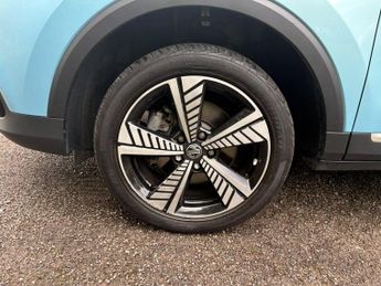 MG MG ZS 44.5kWh Exclusive Auto 5dr