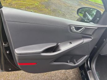 Hyundai IONIQ 38.3kWh Premium Auto 5dr