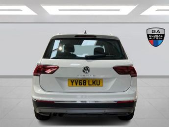 Volkswagen Tiguan 2.0 TDI SEL DSG 4Motion Euro 6 (s/s) 5dr