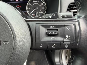 Nissan Qashqai 1.3 DIG-T MHEV Acenta Premium XTRON Euro 6 (s/s) 5dr