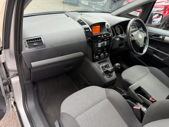 Vauxhall Zafira 1.6 16V Exclusiv Euro 5 5dr
