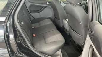 Ford Focus 2.0 TDCi DPF Titanium Powershift 5dr