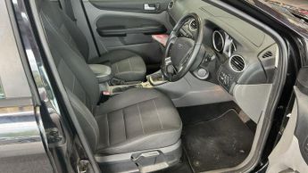 Ford Focus 2.0 TDCi DPF Titanium Powershift 5dr