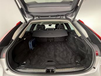Volvo V90 2.0 B4 MHEV Inscription Estate 5dr Petrol Hybrid Auto Euro 6 (s/