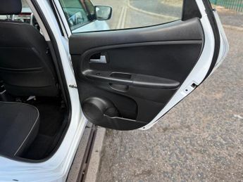 Kia Venga 1.4 CRDi 2 Euro 5 5dr