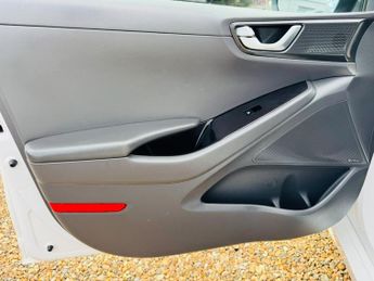 Hyundai IONIQ 1.6 h-GDi Premium SE DCT Euro 6 (s/s) 5dr