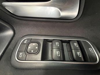 Mercedes-Benz A Class 1.3 A200 AMG Line 7G-DCT Euro 6 (s/s) 4dr