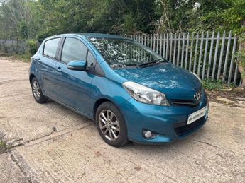 Toyota Yaris 1.33 Dual VVT-i Icon Plus Euro 5 5dr