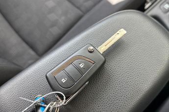 Toyota Yaris 1.5 VVT-h Icon E-CVT Euro 6 (s/s) 5dr
