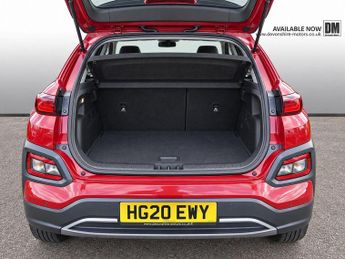 Hyundai KONA 64kWh Premium SUV 5dr Electric Auto (7kW Charger) (204 ps)