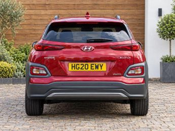 Hyundai KONA 64kWh Premium SUV 5dr Electric Auto (7kW Charger) (204 ps)