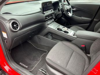 Hyundai KONA 64kWh Premium SUV 5dr Electric Auto (10.5kW Charger) (204 ps)