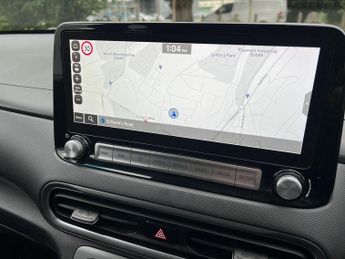 Hyundai KONA 64kWh Premium SUV 5dr Electric Auto (10.5kW Charger) (204 ps)