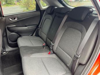 Hyundai KONA 64kWh Premium SUV 5dr Electric Auto (10.5kW Charger) (204 ps)