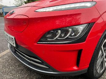 Hyundai KONA 64kWh Premium SUV 5dr Electric Auto (10.5kW Charger) (204 ps)