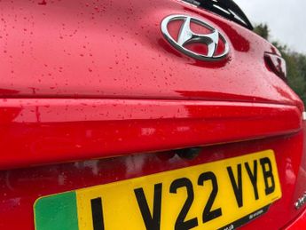 Hyundai KONA 64kWh Premium SUV 5dr Electric Auto (10.5kW Charger) (204 ps)