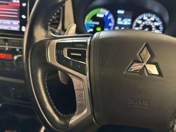 Mitsubishi Outlander 2.4h TwinMotor 13.8kWh Juro SUV 5dr Petrol Plug-in Hybrid CVT 4W