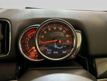 MINI Countryman 1.5 Cooper Exclusive SUV 5dr Petrol Manual Euro 6 (s/s) (136 ps)