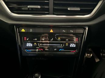 Volkswagen T-Roc 1.5 TSI R-Line SUV 5dr Petrol Manual Euro 6 (s/s) (150 ps)
