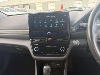 Hyundai ioniq 1.6h-GDi Hybrid Premium SE 5dr Automatic