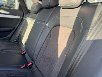 AUDI Q3 2.0 TDI S line Plus SUV 5dr Diesel S Tronic quattro Euro 6 (s/s)