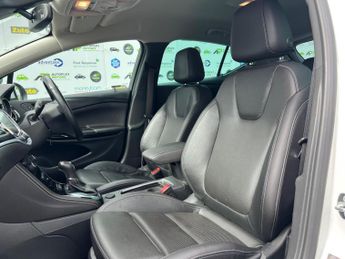 Vauxhall Astra 1.6 CDTi BlueInjection Elite Nav Auto Euro 6 5dr