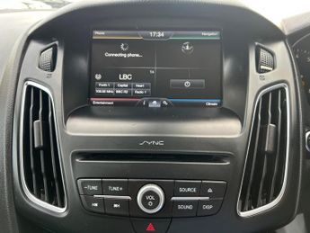 Ford Focus 1.0T EcoBoost Titanium Euro 6 (s/s) 5dr