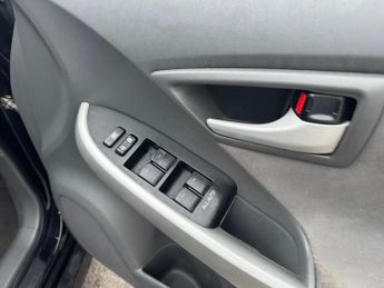 Toyota Prius 1.8 VVT-h T Spirit CVT Euro 5 (s/s) 5dr