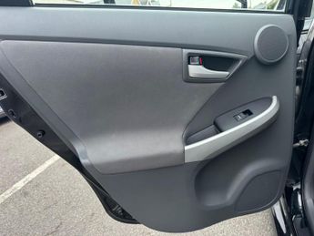 Toyota Prius 1.8 VVT-h T Spirit CVT Euro 5 (s/s) 5dr