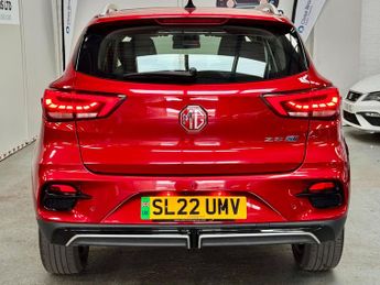 MG MG ZS 51.1kWh Trophy Auto 5dr