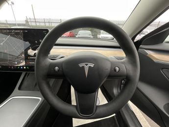 Tesla Model 3 STANDARD RANGE +