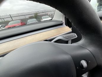Tesla Model 3 STANDARD RANGE +