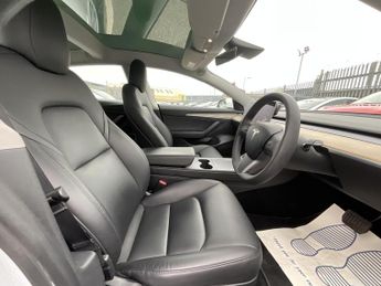 Tesla Model 3 STANDARD RANGE +