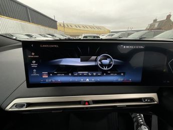 BMW Ix XDRIVE40 M SPORT
